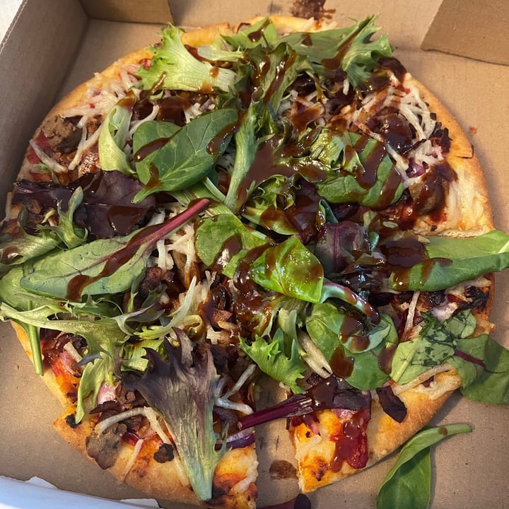 photo of Valiant's Barrie Animal Lovers Pizza shared by @amyindigo on  04 Mar 2021 - review