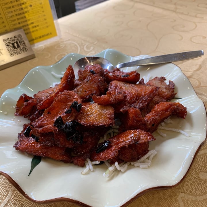 photo of Mighty Vegetarian 魚香茄子伊麵, 欖角蜜糖烤叉燒 shared by @deledda on  15 Nov 2020 - review