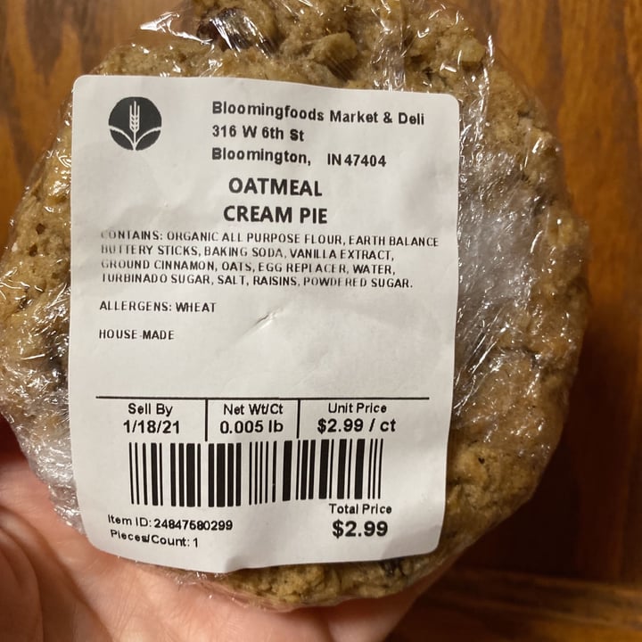 photo of Bloomingfoods Market & Deli Near West Side Oatmeal Cream Pie shared by @kristyahimsa on  14 Jan 2021 - review