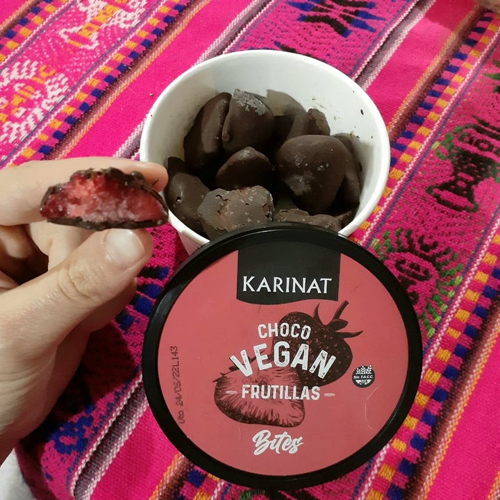 photo of Karinat Choco Vegan Frutillas Bites shared by @lalaveg on  31 Mar 2021 - review
