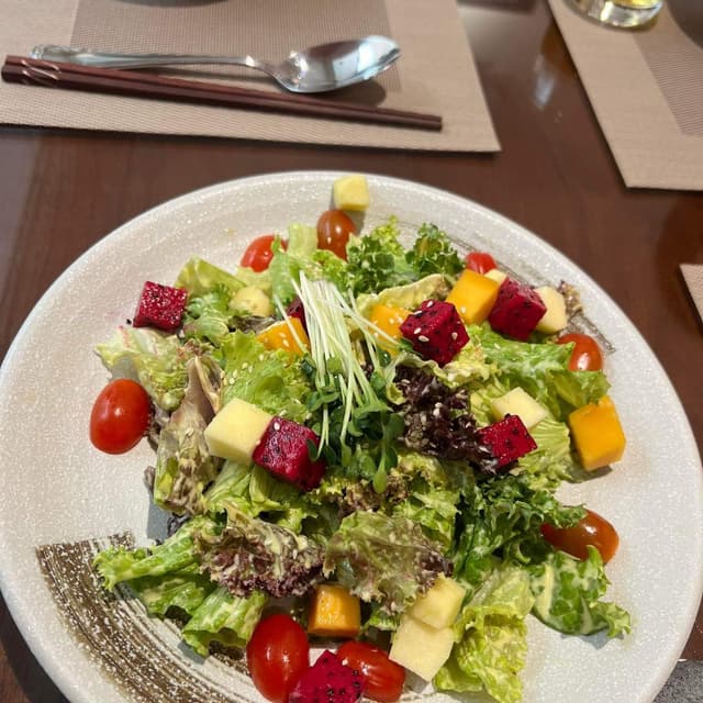 Photo du plat “Fruit salad with mango mayonnaise”