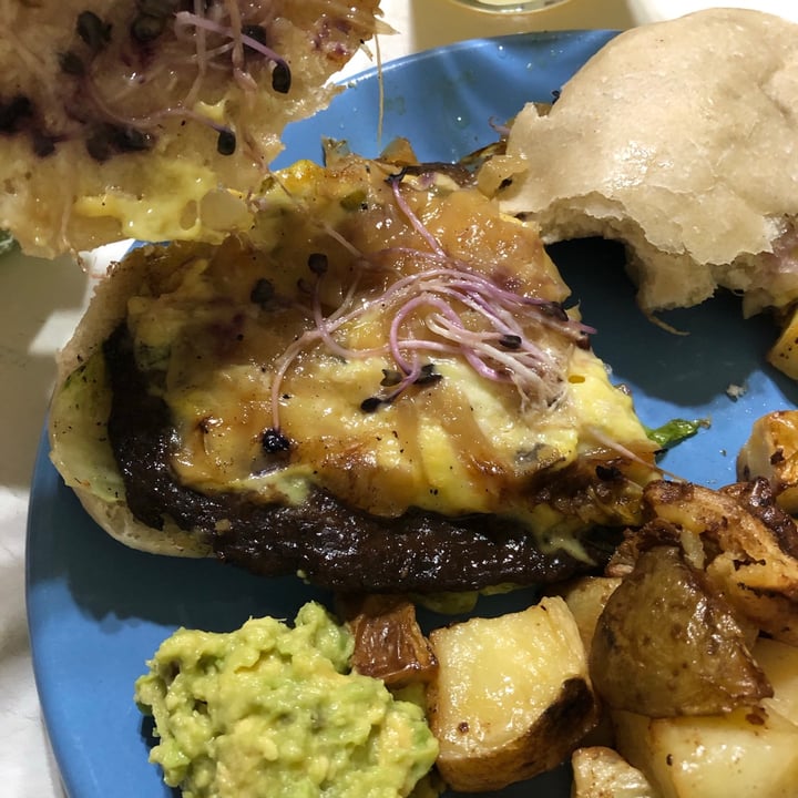 photo of Estilo Veggie Sandwich De Lomito Gourmet shared by @vegandann on  01 Aug 2021 - review