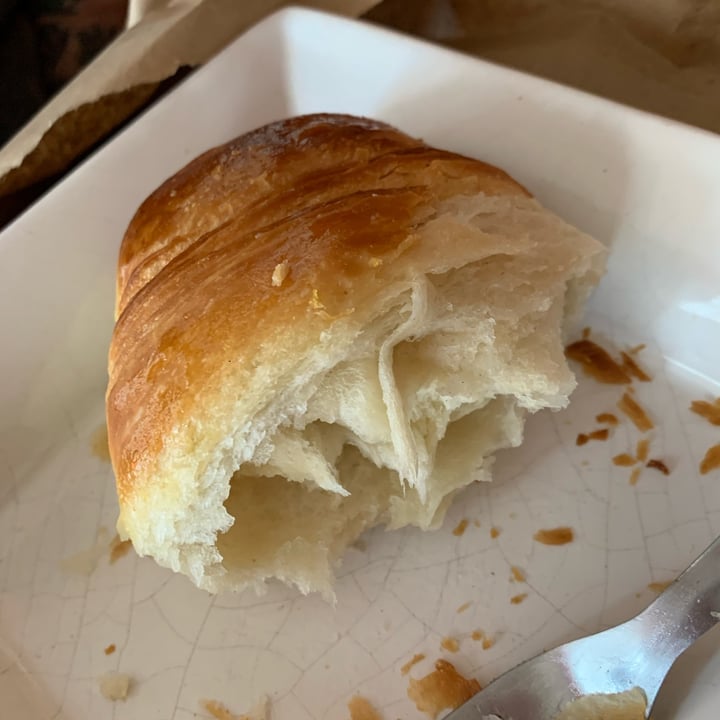 review photo of Isla Vegana Croissant shared by @braldo on 29 Apr 2022 - review