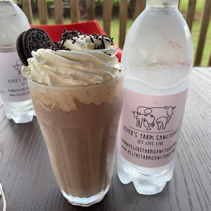 review photo of Asher's Corner Cafe @ Ashers Farm Sanctuary Cookie Monster Milkshake shared by @haleyrieckhoff on 14 Feb 2021 - review