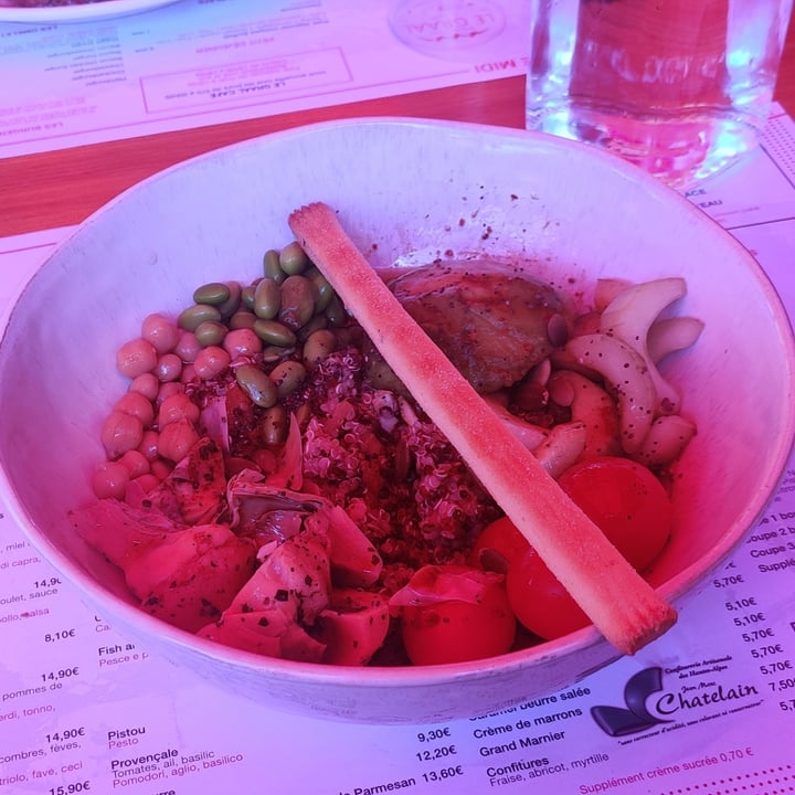 photo of Le Graal Poke Bowl Vegan shared by @serenasofia on  24 Jul 2022 - review