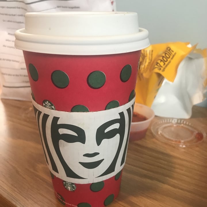 photo of Starbucks  Matcha latte With Soy shared by @rikihiggins on  27 Nov 2019 - review