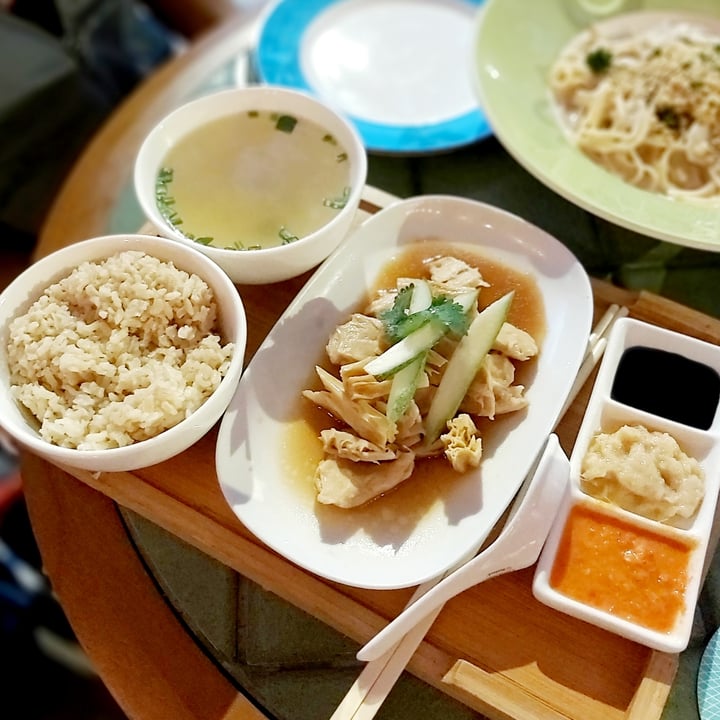 photo of Privé Tiong Bahru Hainanese Chicken Rice shared by @herbimetal on  08 Oct 2020 - review