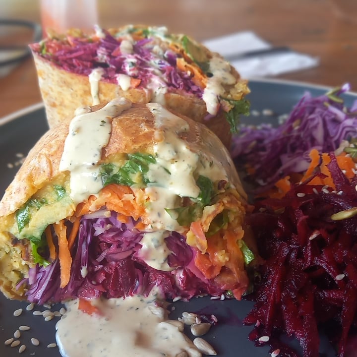 review photo of Puerto&Co - Coworking Space and Vegan Cafe Burrito falafel shared by @cristina1illiu on 17 Apr 2022 - review