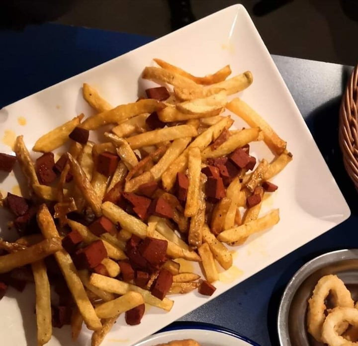 review photo of B13 bar Patatas con vacon shared by @skelanimals on 09 Nov 2019 - review