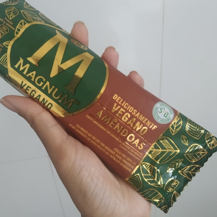 photo of Magnum Vegano De Amêndoas shared by @fisiovegana on  04 May 2022 - review
