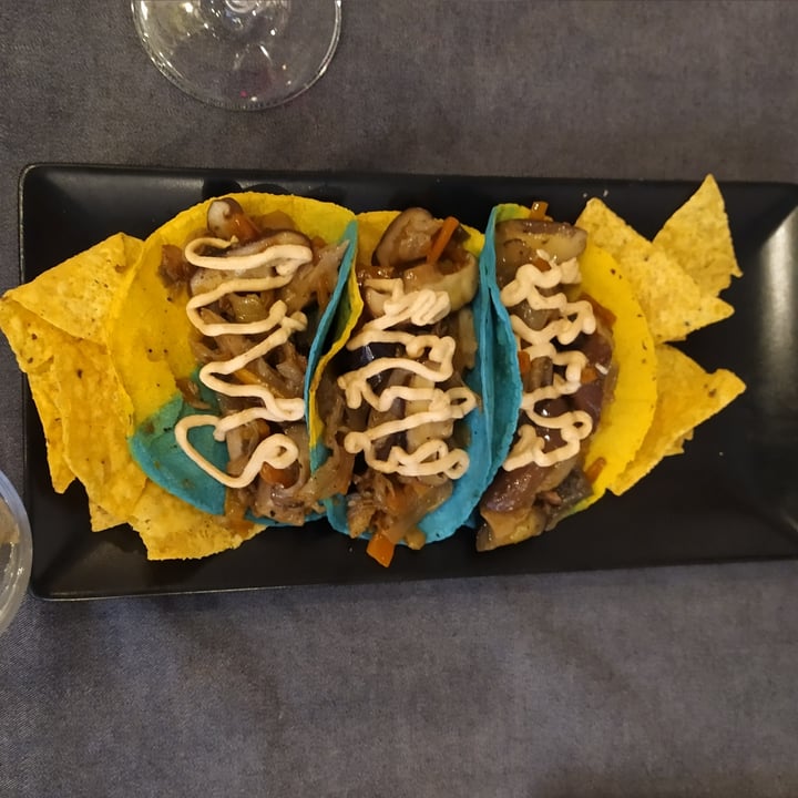 photo of L'Artesanal Tacos de verdures i bolets shared by @ninafr on  04 May 2022 - review