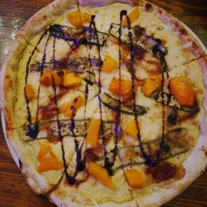 photo of Ferdinando's Pizza Al Baba Sababa Vegan Pizza with Hummus Base shared by @allygreen on  24 Apr 2020 - review