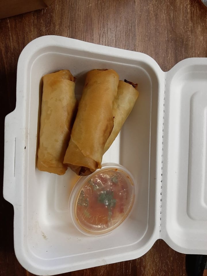 photo of Momo Ando Spring rolls stir fried greens shared by @mikejuliette on  07 Mar 2020 - review