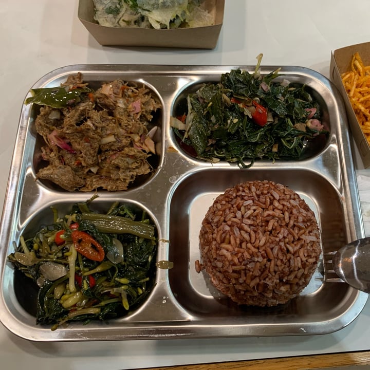 review photo of TIASA Plant Based Nasi campur buffet shared by @poppyprl on 16 Nov 2022 - review