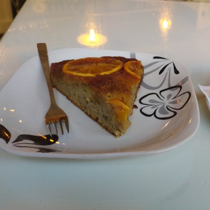 photo of Salamanca Magenta Cafe & Bar tarta vegan de laranxa shared by @sancom on  09 Nov 2022 - review