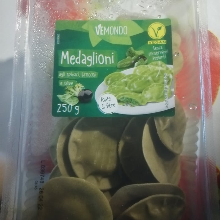 photo of Vemondo Medaglioni Agli Spinaci, Broccoli E Olive shared by @noemimemi on  23 Apr 2022 - review