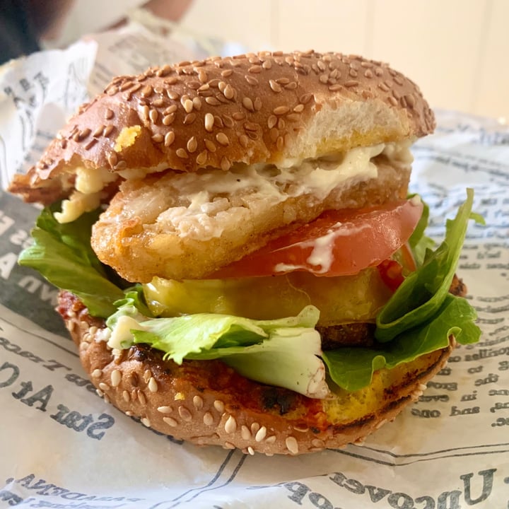 photo of Vegan Streetfood Deli - Obs Oh My Cluck Burger shared by @lisadeboer on  30 Jul 2021 - review