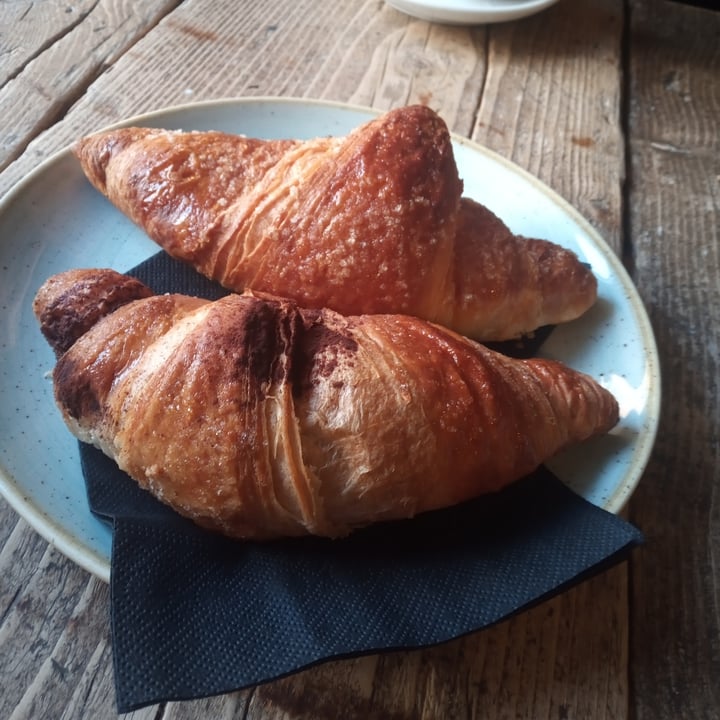review photo of Tassino Cafè Cornetti al cioccolato veg! shared by @saracastagliuolo on 23 Dec 2021 - review