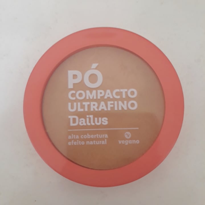 photo of Dailus Pó Compacto Ultrafino shared by @mabelzinha on  07 Jan 2021 - review
