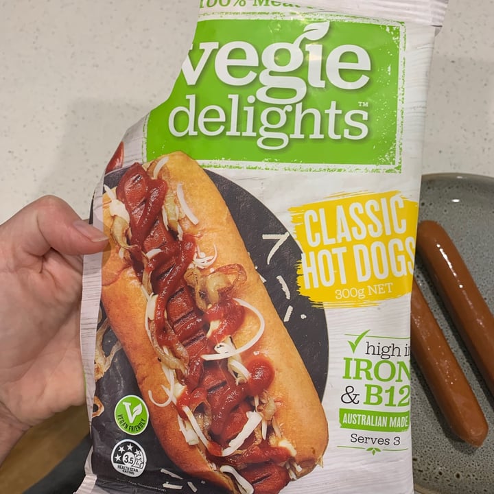 photo of Vegie Delights Classic Hot Dogs shared by @justineswhitsundays on  18 Aug 2021 - review