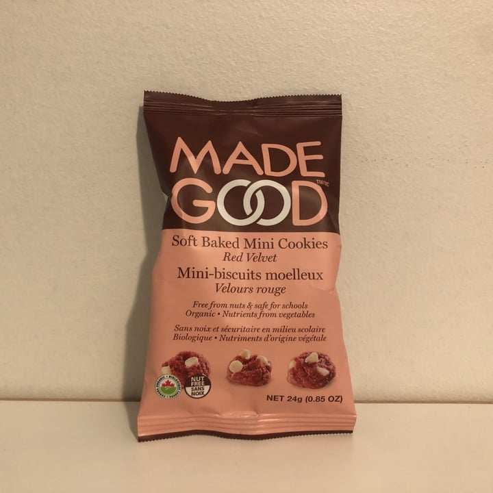 review photo of Made Good Red velvet soft baked mini cookies shared by @kinny on 02 Oct 2020 - review