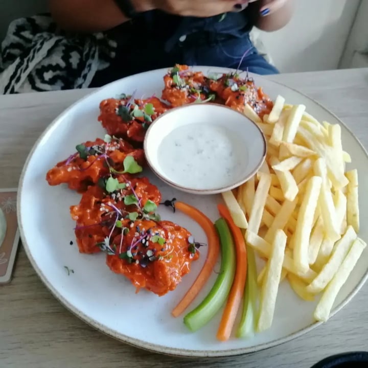 photo of Gigi`s Restaurante Vegano Orellanas apanadas shared by @lenn on  25 Sep 2022 - review