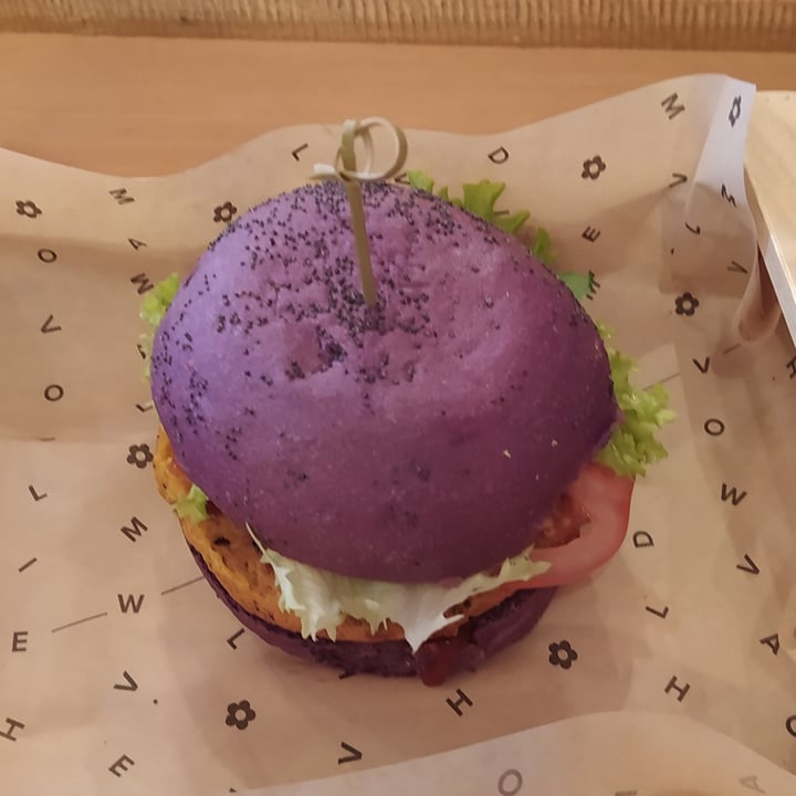 photo of Flower Burger Spicy Cecio shared by @maple15 on  24 Jun 2022 - review