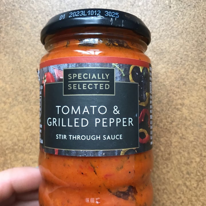 photo of Specially Selected Tomato & Grilled Pepper Stir Through Sauce shared by @shivvo on  02 May 2021 - review
