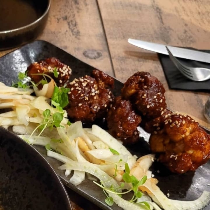 review photo of OmNom Korean BBQ Cauli Bites shared by @blairwaldorf on 29 Oct 2021 - review