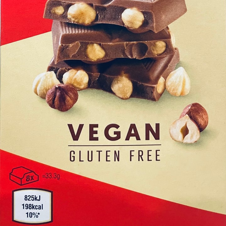 review photo of Topic Vegan Chocolate Whole Hazelnut shared by @dawnfabbricatti on 13 Aug 2021 - review