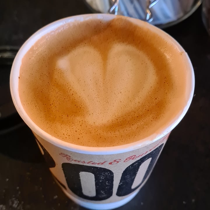 photo of 200 Degrees Coffee Shop Oat Flat White shared by @coco885 on  03 Sep 2021 - review