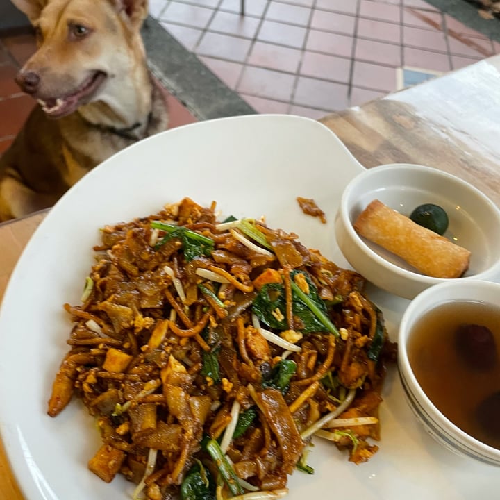 photo of Loving Hut Lh Char Kway Teow Set shared by @veganwarrior666 on  04 Jan 2022 - review