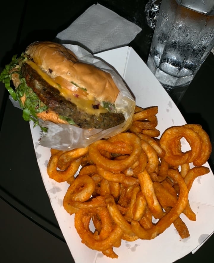 photo of Antiburger Hamburguesa Vegana shared by @daniquiros on  20 Feb 2020 - review