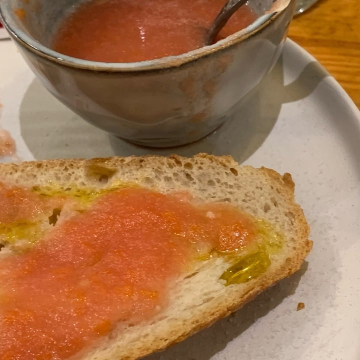 photo of El patio Kinder Bar Tosta con Tomate Y Aceite shared by @titoleas on  19 Oct 2021 - review