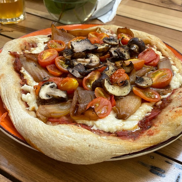 review photo of Alma Natura Pizza Margarita shared by @aguscarb on 18 Oct 2021 - review