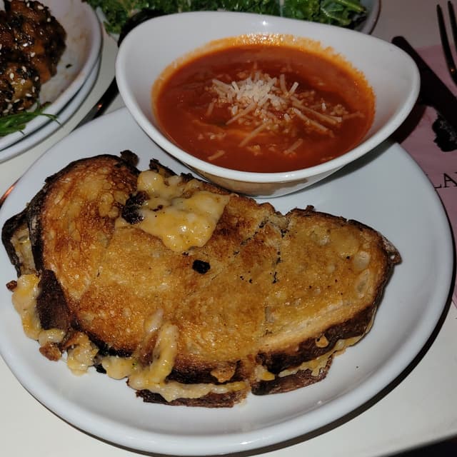 Photo of the dish “Grilled cheese with spicy tomato sauce”