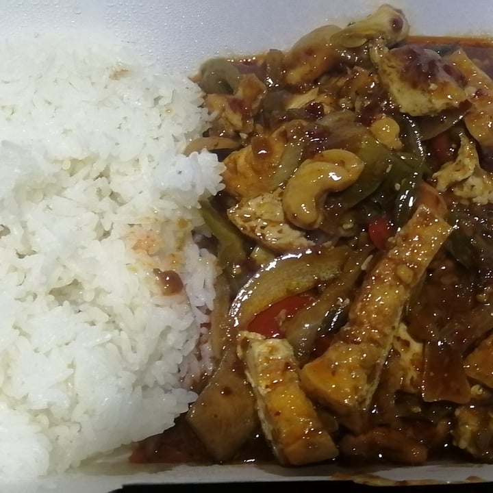 photo of Simply Asia Atlas Mall Vegan roasted chilli paste stir fry - number 309 shared by @kaytiekoo on  30 Jun 2022 - review