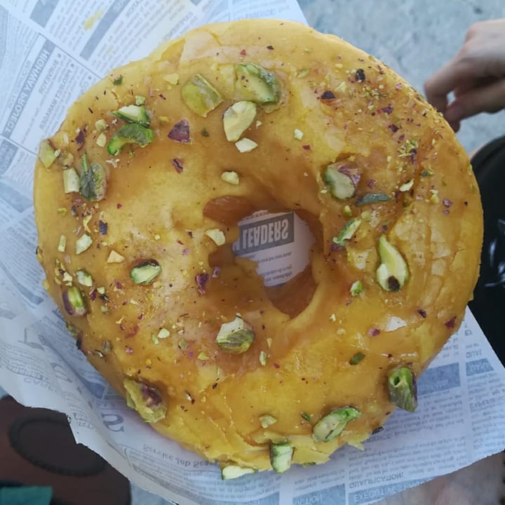 review photo of VegAmazing Doughnuts Donut naranja y pistacho shared by @elebg on 29 Jul 2020 - review