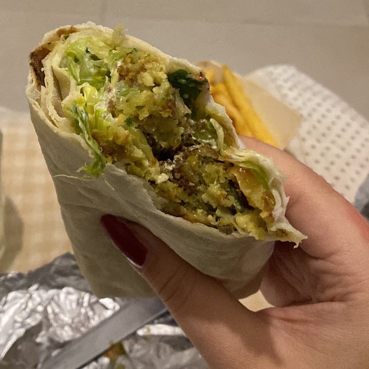 review photo of Zaza Doner Kebap Piadina Con Falafel shared by @emmamartinshh on 14 Apr 2022 - review