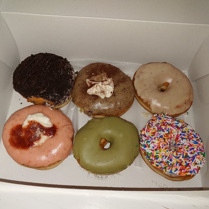 photo of bloomer's Bayview Village Doughnuts shared by @fancyplants on  23 Apr 2022 - review