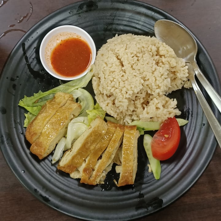 review photo of Rice House Vegetarian Hainanese Chicken Rice shared by @ahungryveg on 24 Apr 2022 - review