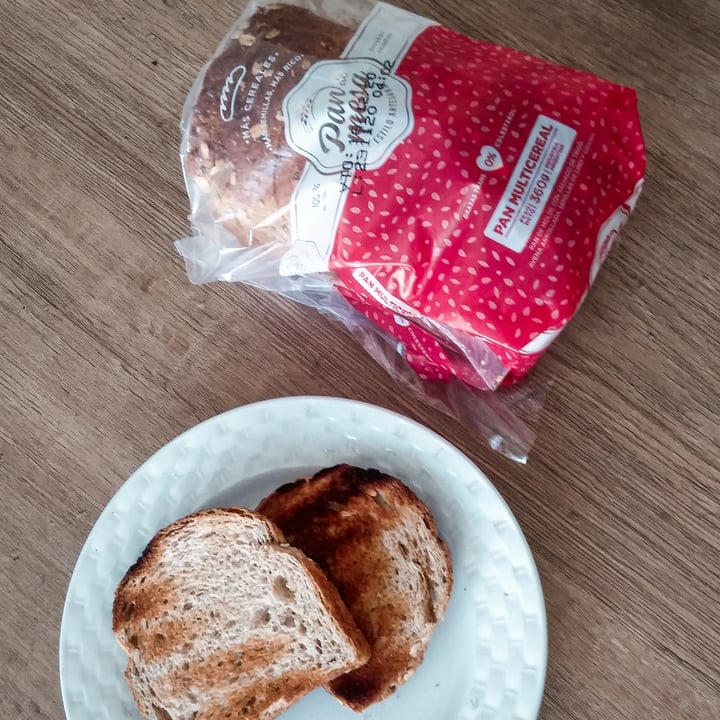 photo of Pan De Mesa Pan Multicereal shared by @juanamolina on  04 Dec 2020 - review