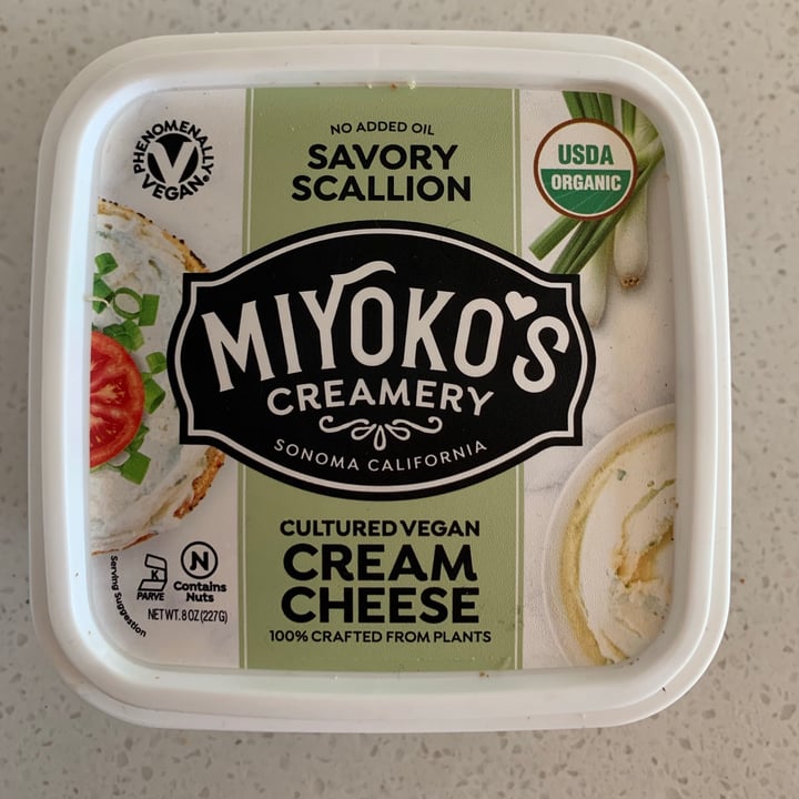 photo of Miyoko's Creamery Cultured Vegan Cream Cheese Savory Scallion shared by @racheliholstein on  17 Jul 2020 - review