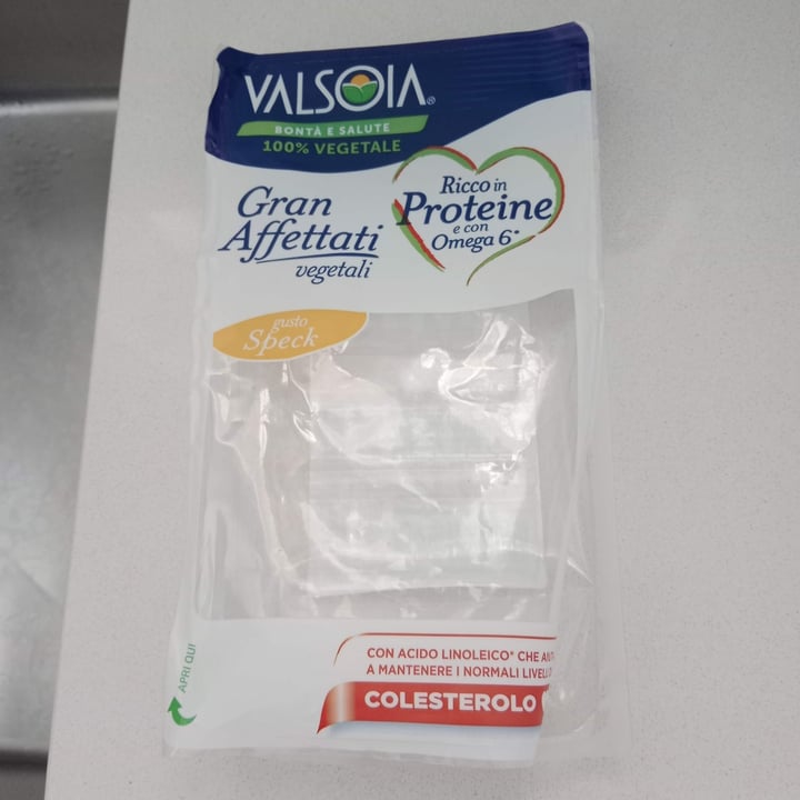 review photo of Valsoia Gran Affettati Vegetali Gusto Speck shared by @elisacasadei on 15 Jul 2022 - review