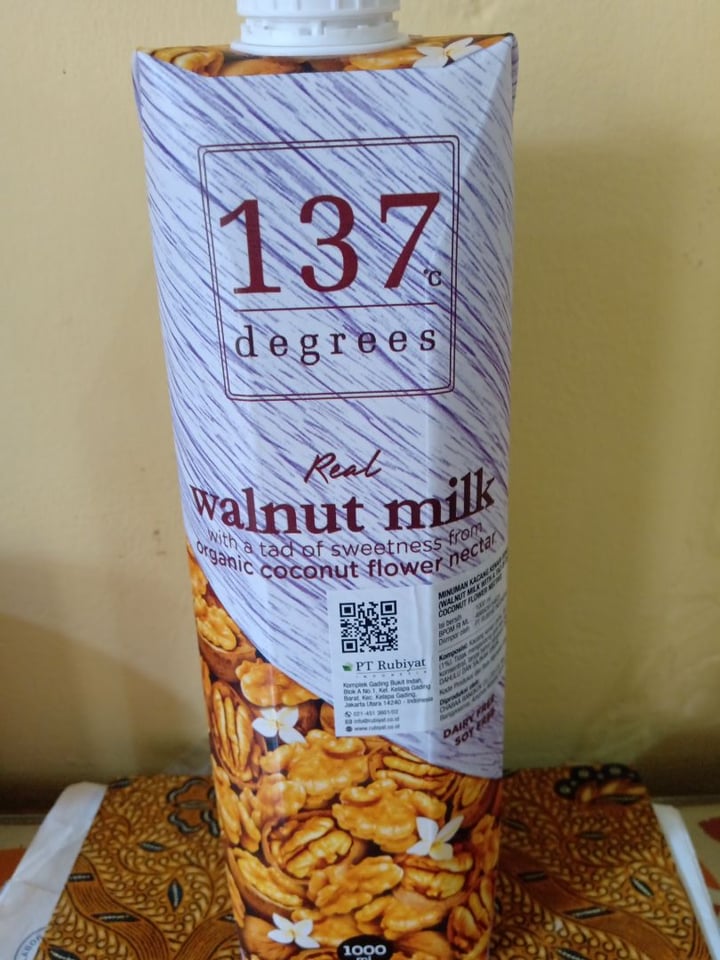 photo of 137 degrees 137 Degrees Walnut Milk Original shared by @kissypoo2 on  15 Dec 2019 - review