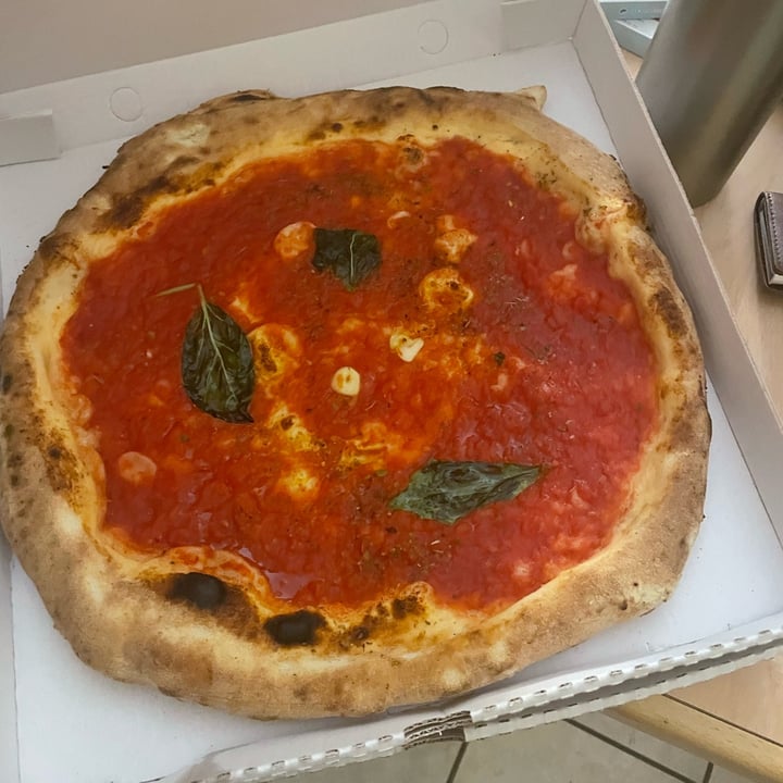 photo of La Nuova Piazzetta (Trattoria e Pizzeria) marinara shared by @nebbia on  30 Sep 2022 - review
