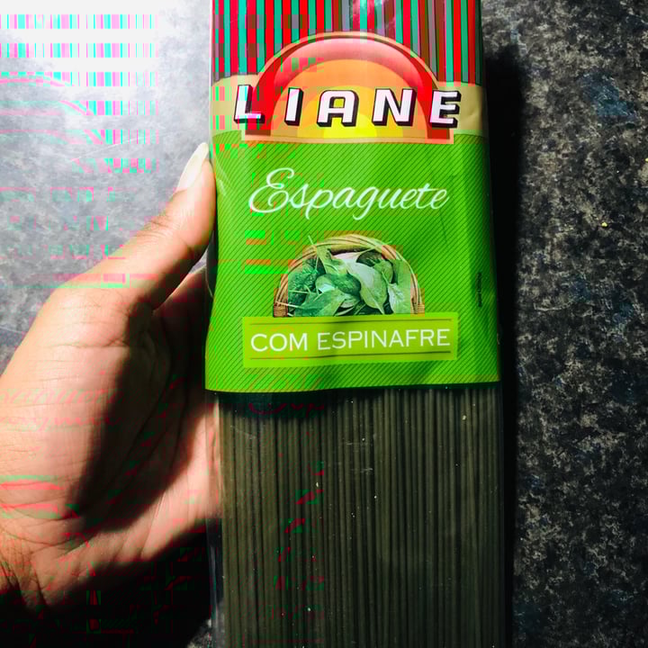 review photo of Liane Espaguete com espinafre shared by @adrianni on 02 May 2022 - review
