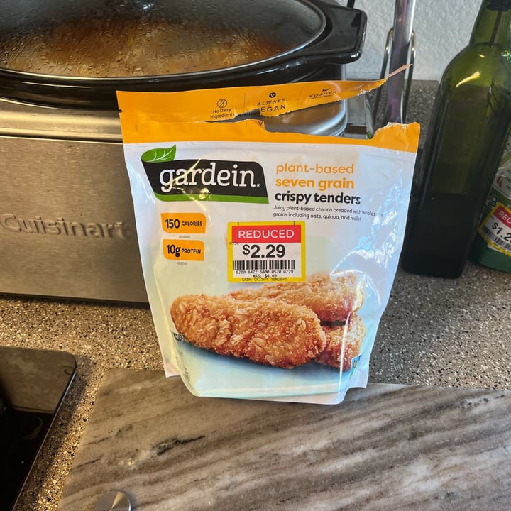 review photo of Gardein Meatless Seven Grain Crispy Tenders shared by @kjcarm01 on 12 Jun 2022 - review