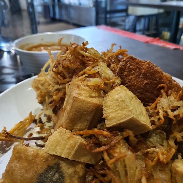 review photo of Divine Realm Vegetarian Restaurant Indian rojak shared by @parismelody on 30 Jan 2021 - review