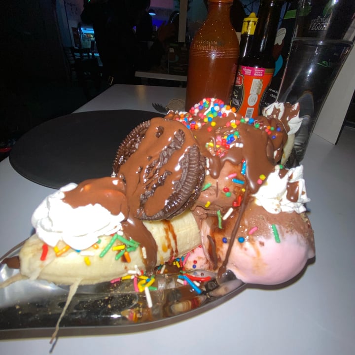 review photo of Rincón veggie banana split shared by @vegancum on 13 Aug 2022 - review